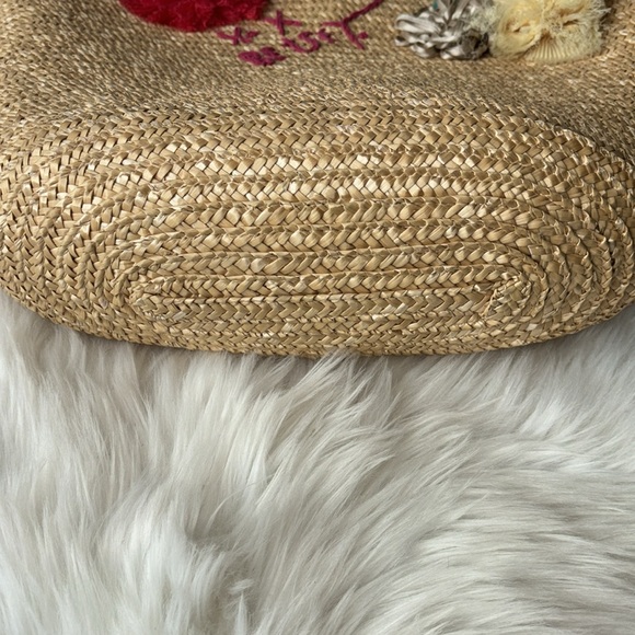 BETSEY JOHNSON FLORAL STRAW TOTE - Picture 7 of 16